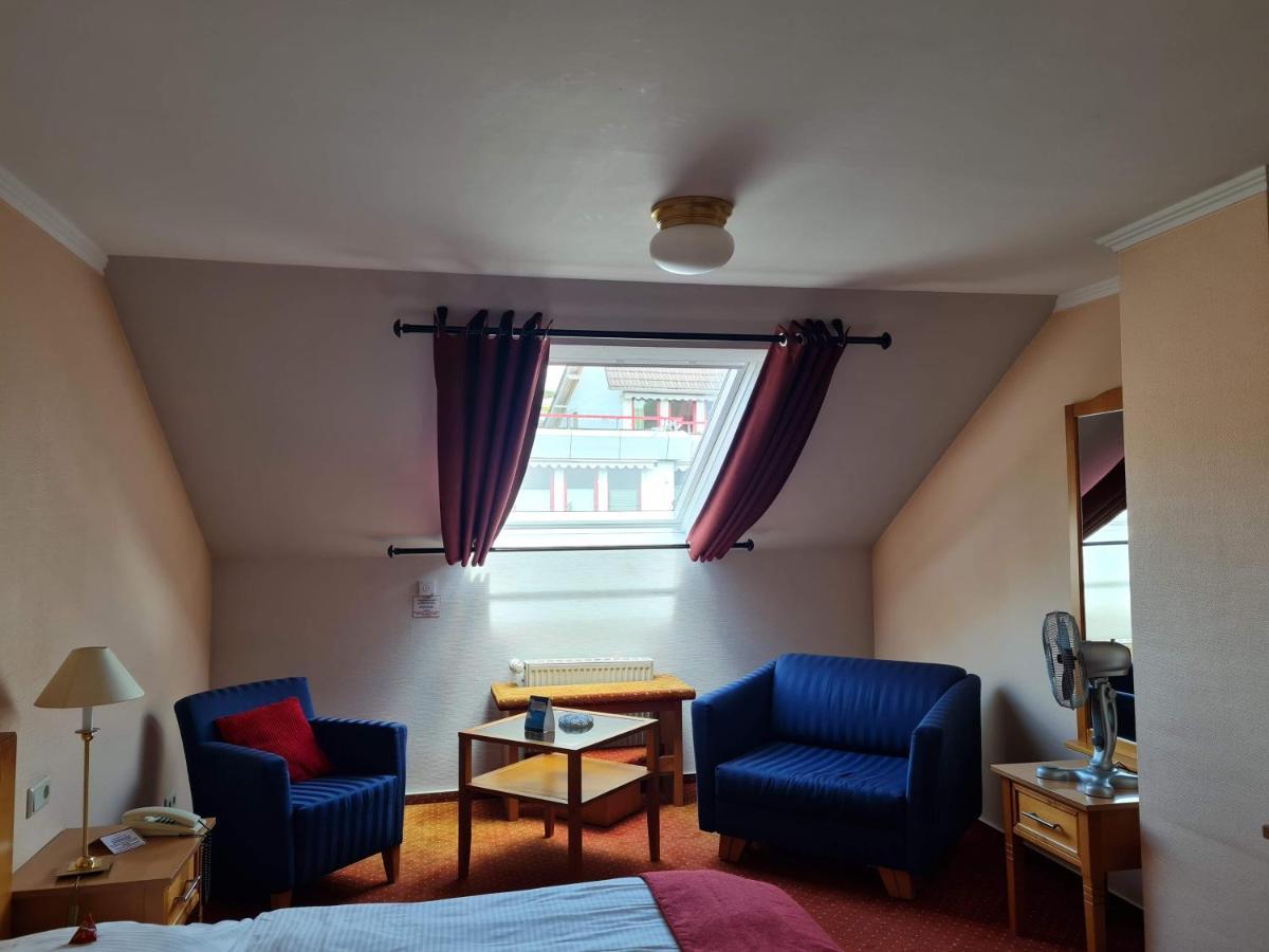 Hotel Zur Post Waldbreitbach Eksteriør bilde