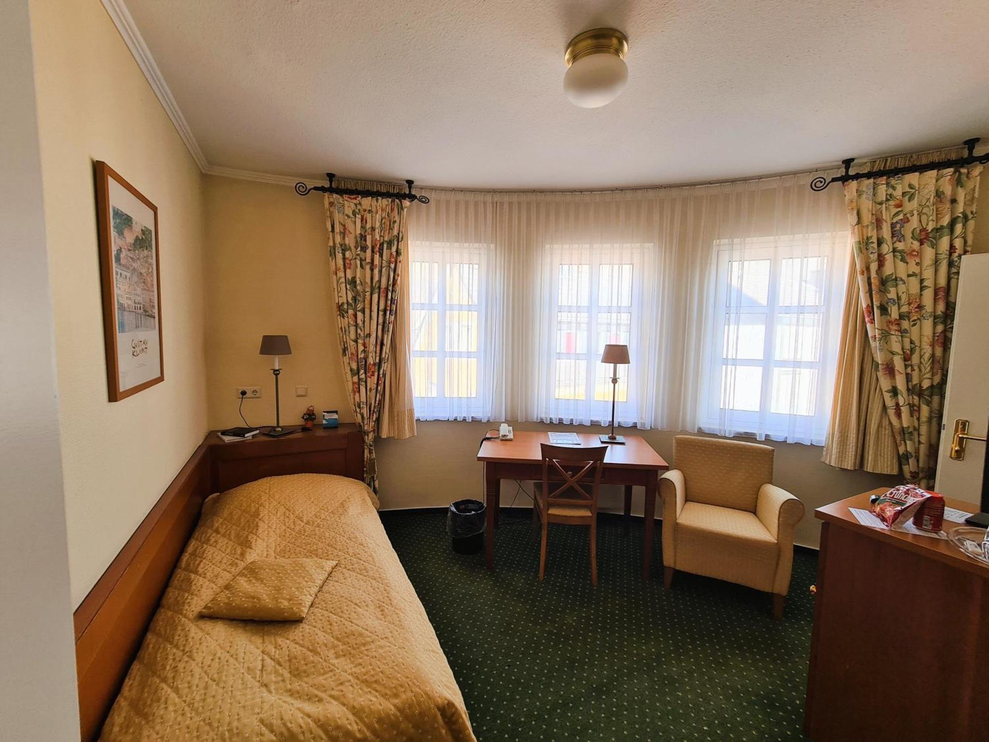 Hotel Zur Post Waldbreitbach Eksteriør bilde